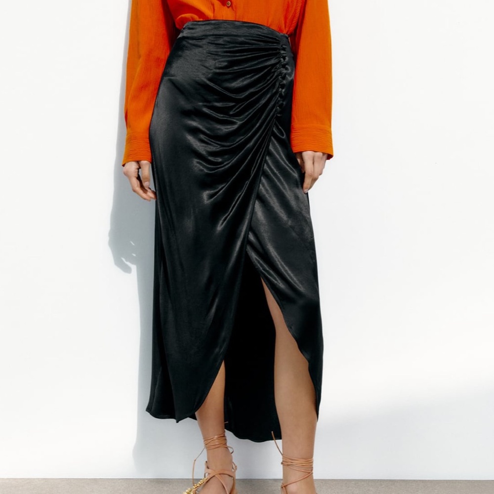 Draped midi skirt from Zara